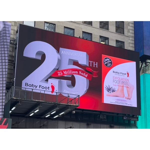 NewYork Times SqureのBillboard広告を掲載