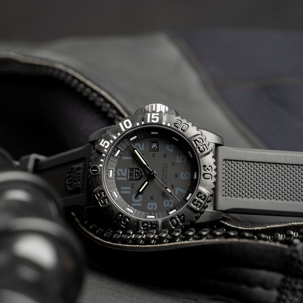 NAVY SEAL COLORMARK 3050 SERIES Ref.3051.GO.NSF - メディア 3