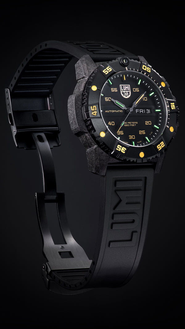 【WORLD LIMITED】MASTER CARBON SEAL AUTOMATIC 3860 SERIES Ref.3865.GOLD.LTD - メディア 6
