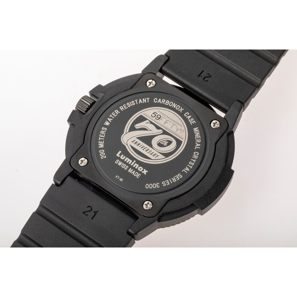 【LIMITED】ORIGINAL NAVY SEAL 3000 SERIES Ref.Luminox x NEW ERA 3001 70thAnniversary - メディア 6