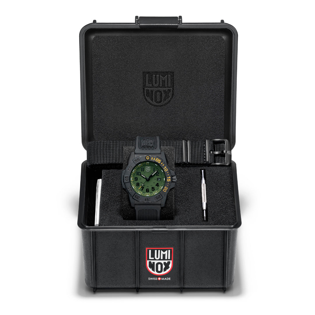 2024年11月11日発売【NEW】Navy SEAL 3500 SERIES Ref.3517.NSF.SET